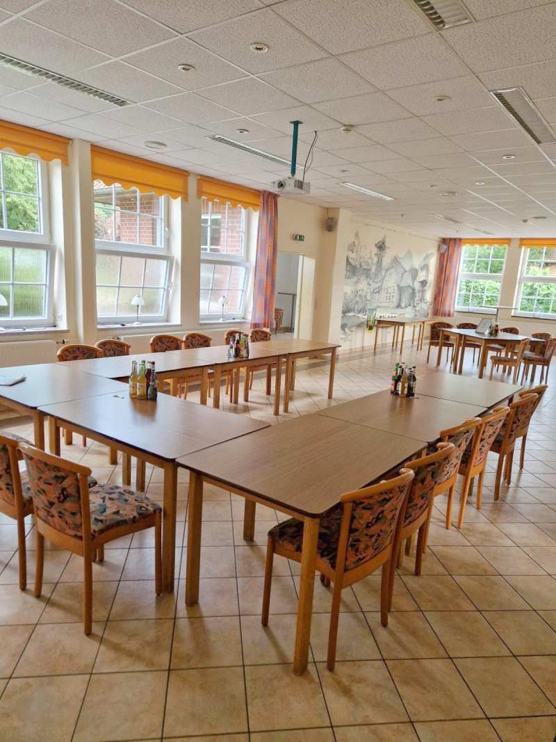 Saal von hinten - Alte Schule Stöckse